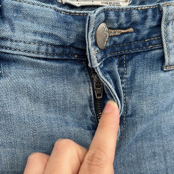 Free People Mid-Rise Raw Hem Ankle Distressed Jeans - 25 - Picture 5 of 8